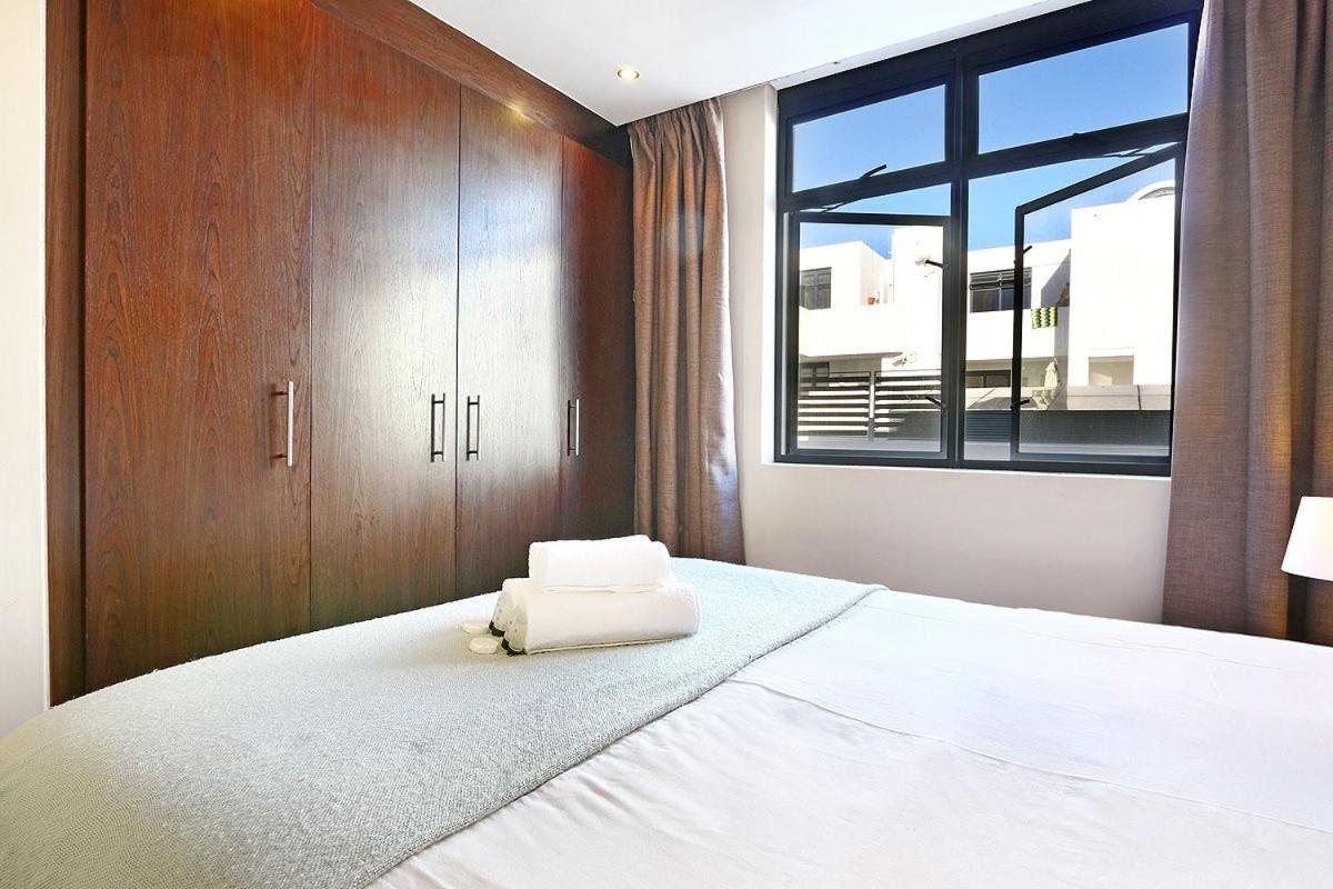Eden On The Bay 118 By Hostagents Bloubergstrand Exterior foto